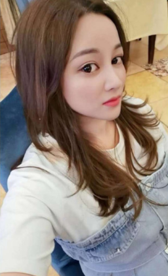 小榄 D罩美女